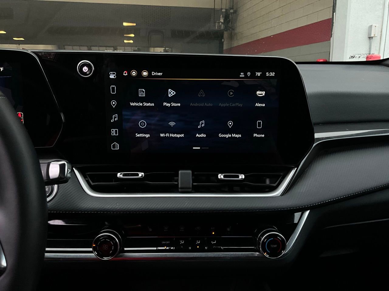 Used 2025 Chevrolet Equinox LT image 23