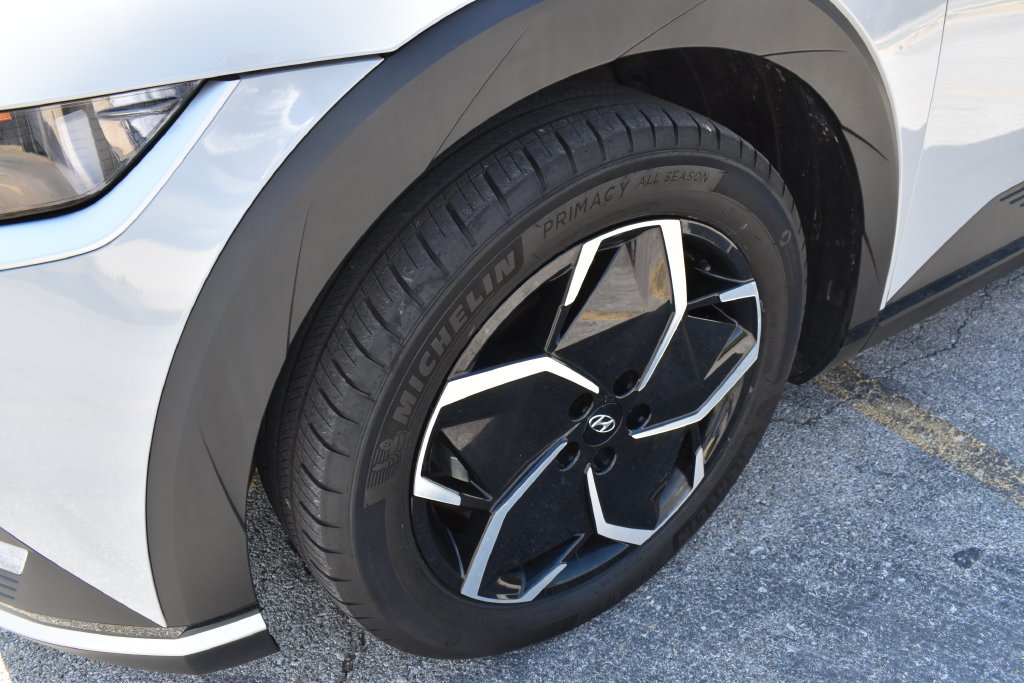 Used 2024 Hyundai Ioniq 5 SEL AWD/4WD image 5