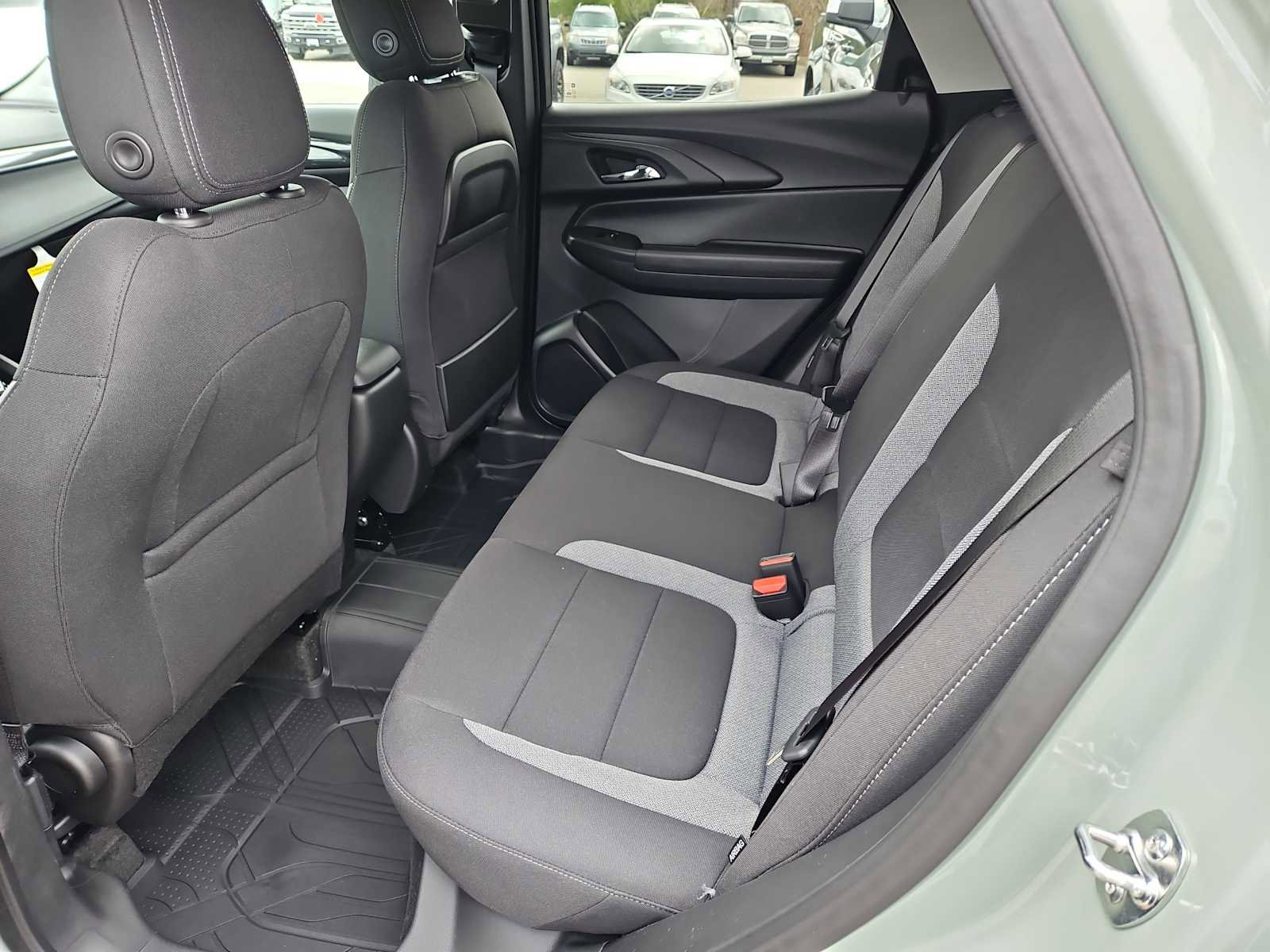 New 2026 Chevrolet TrailBlazer LT w/ Midnight Edition AWD/4WD image 17