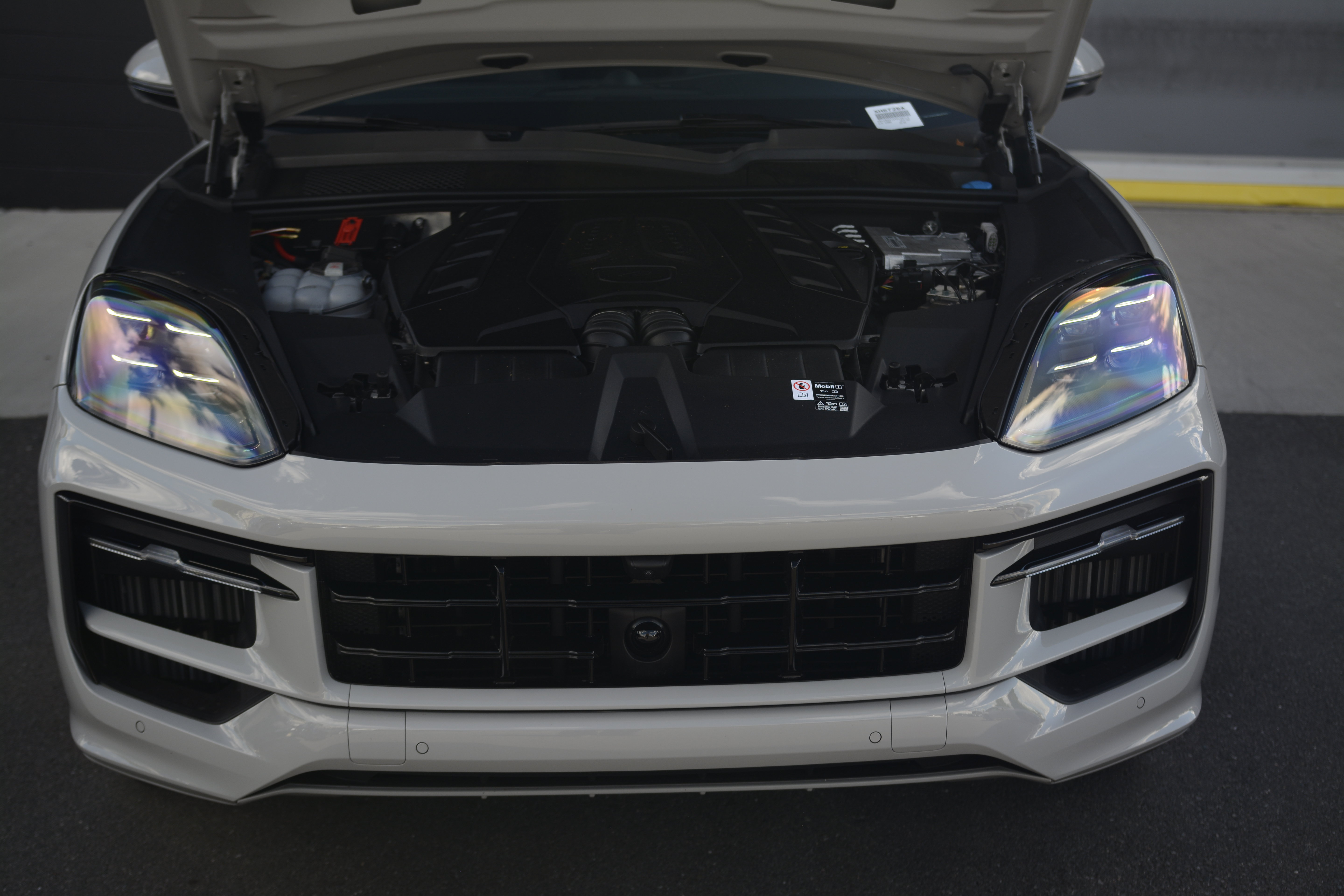 Certified 2026 Porsche Cayenne GTS AWD/4WD image 34