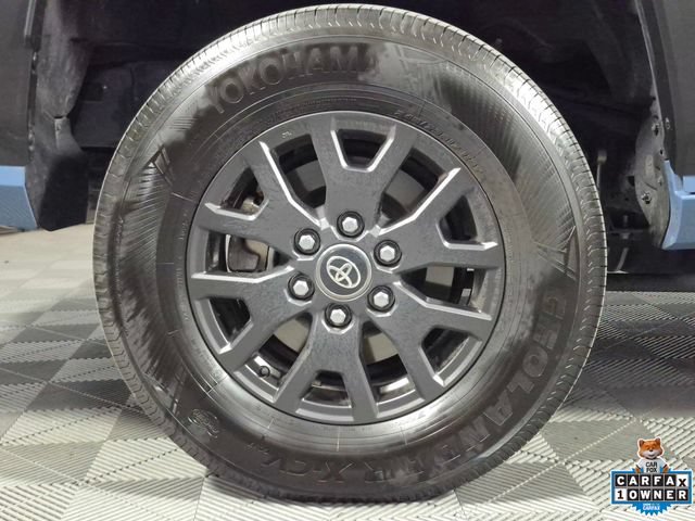 Certified 2025 Toyota 4Runner SR5 AWD/4WD image 30