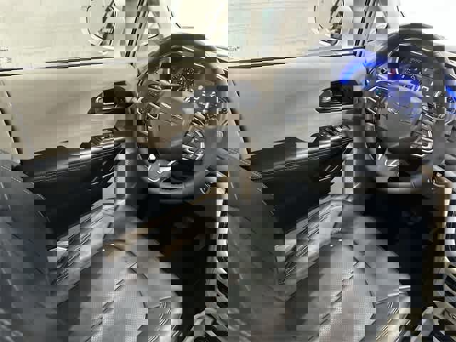 Used 2022 Chrysler Pacifica Touring-L image 12