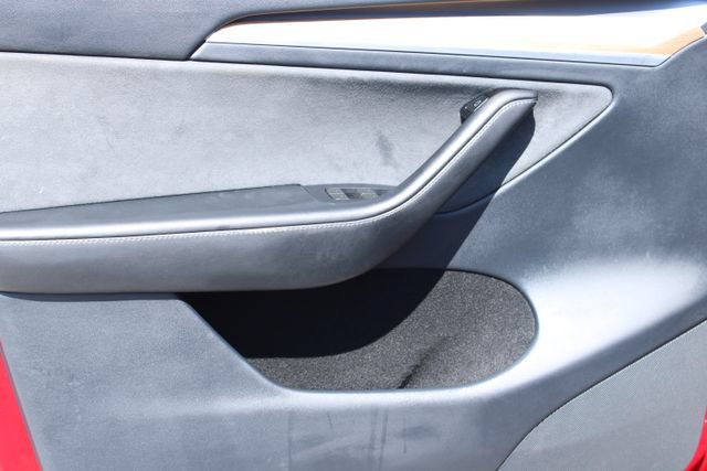 Used 2024 Tesla Model Y Long Range AWD/4WD image 9