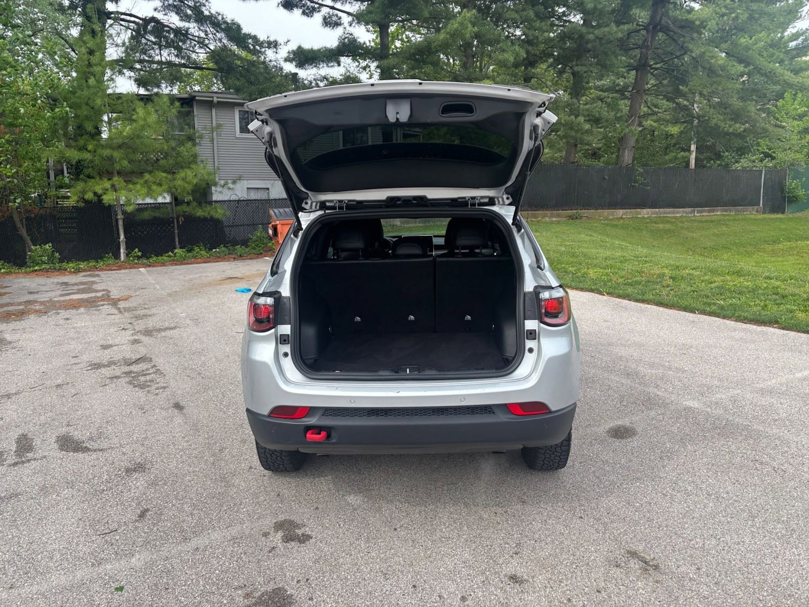 Used 2025 Jeep Compass Trailhawk image 29