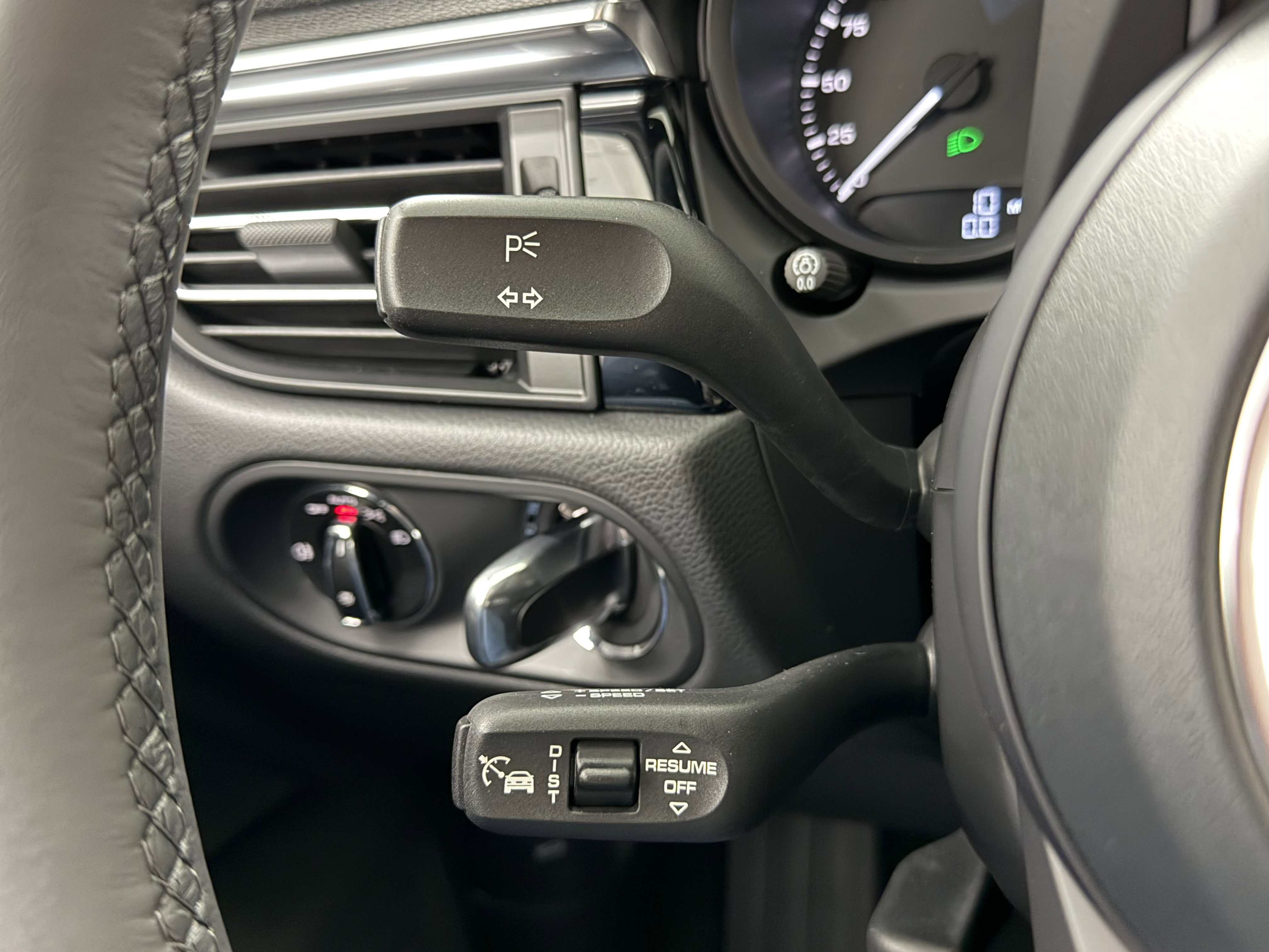 New 2026 Porsche Macan image 47