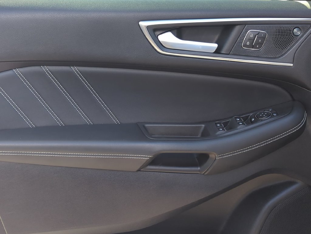 Used 2021 Ford Edge ST AWD/4WD image 13