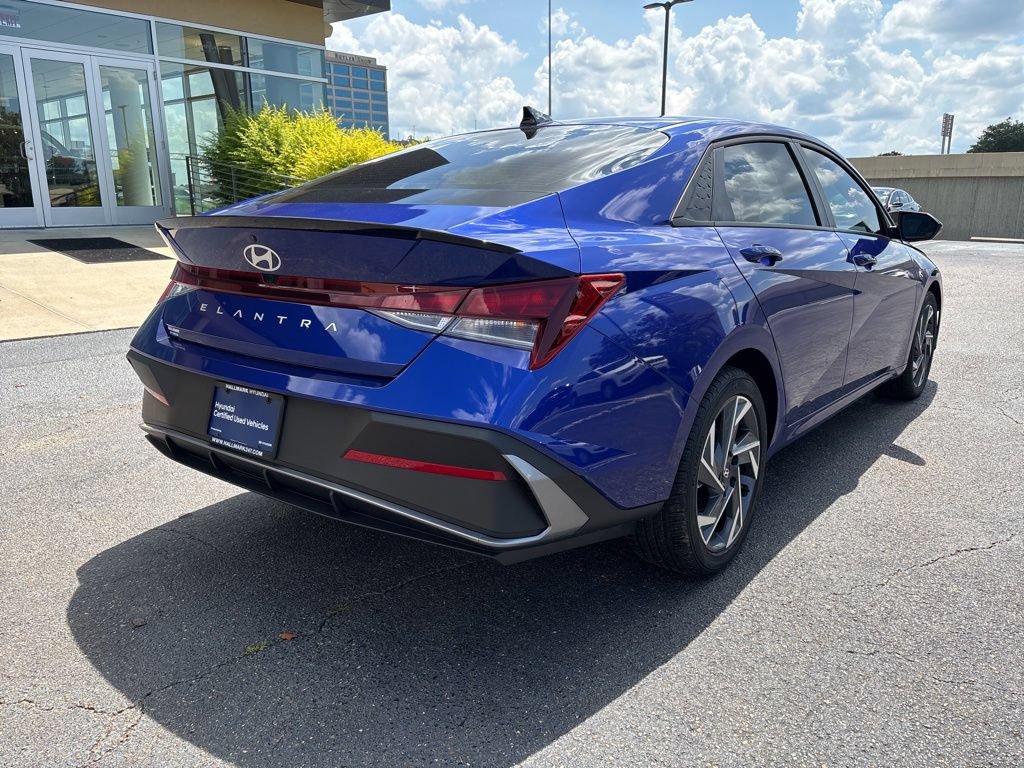 Certified 2025 Hyundai Elantra Sport FWD image 5