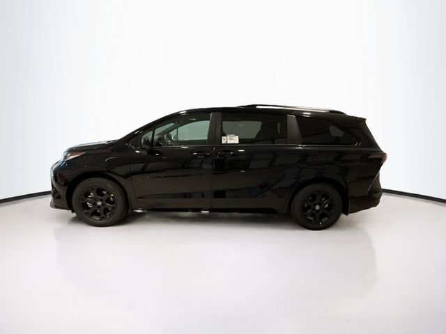 New 2026 Toyota Sienna XLE Woodland Edition AWD/4WD image 4