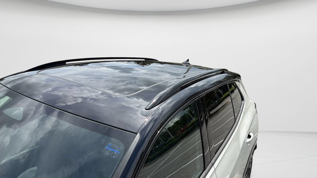 New 2026 Volkswagen Tiguan SE R-Line FWD image 34