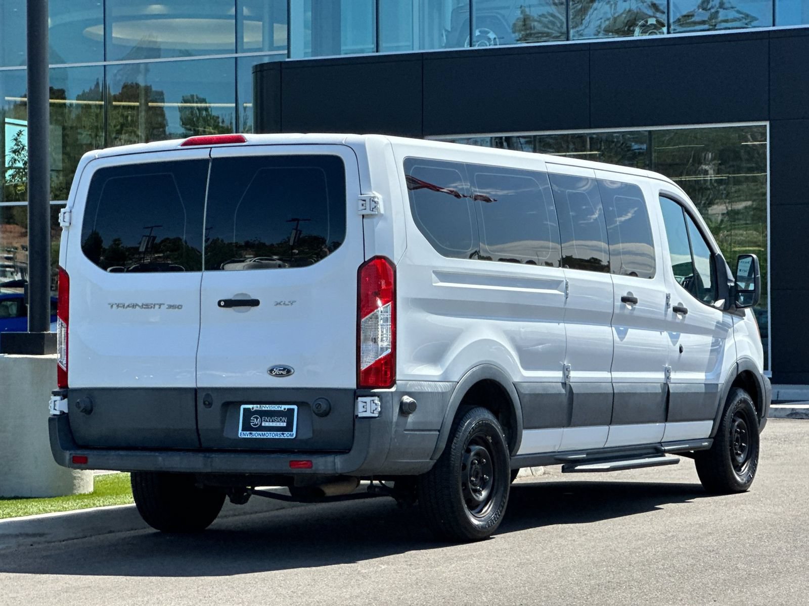 Used 2018 Ford Transit 350 XLT RWD image 3