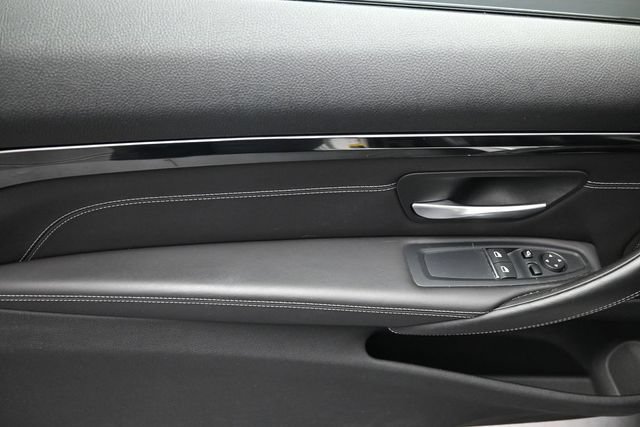 Used 2018 BMW M4 Coupe RWD image 17