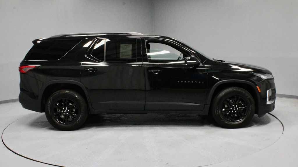 Used 2023 Chevrolet Traverse LT w/ Midnight/Sport Edition AWD/4WD image 12