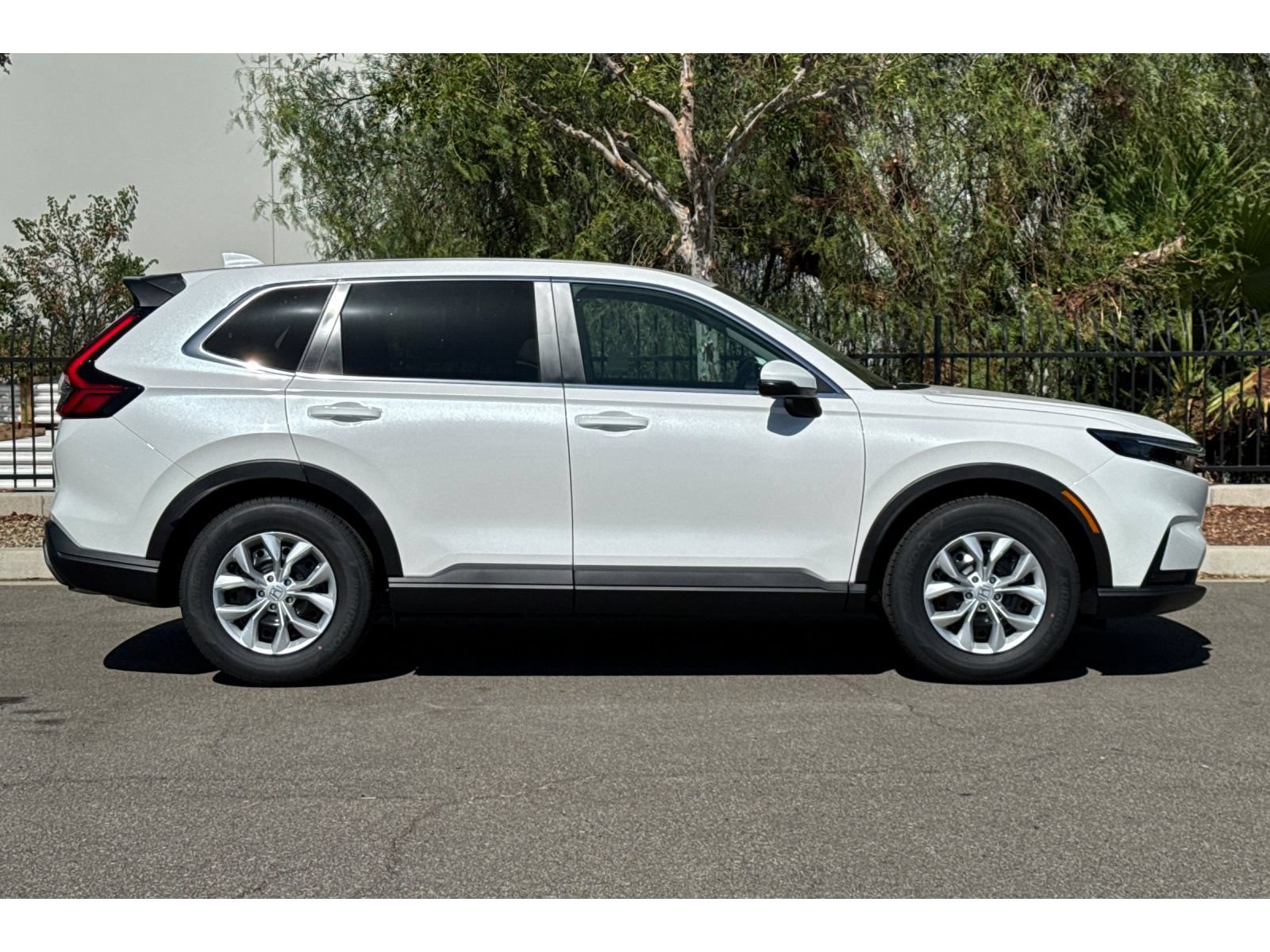 New 2027 Honda CR-V LX image 3