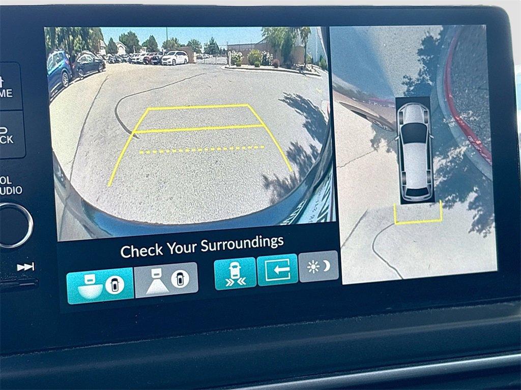 Used 2024 Honda Pilot Elite image 14