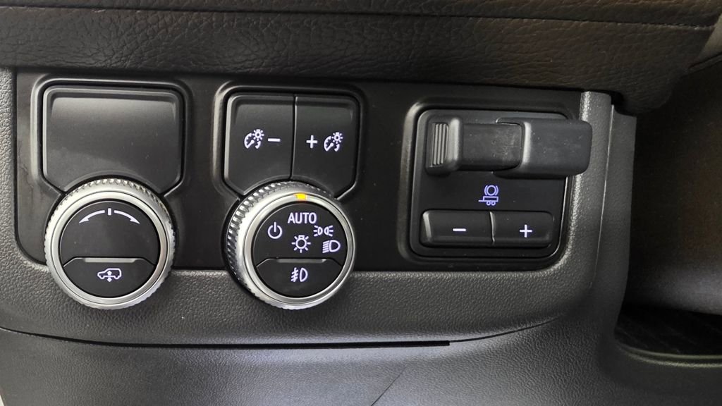 Used 2021 GMC Yukon Denali w/ Denali Ultimate Package image 18