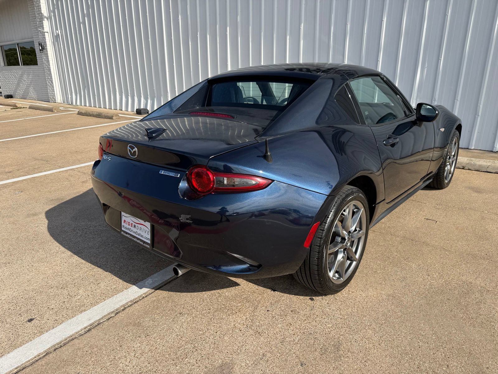 Used 2021 MAZDA MX-5 Miata RF Grand Touring RWD image 5