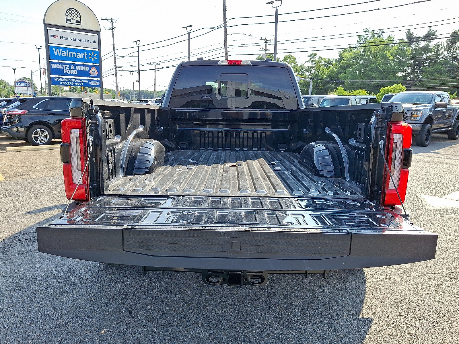 Used 2025 Ford F350 Platinum AWD/4WD image 29