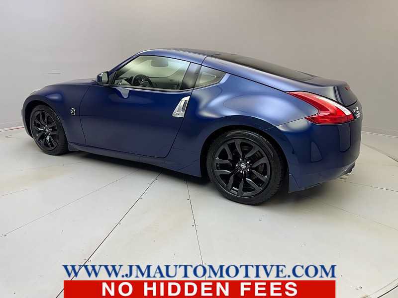 Used 2016 Nissan 370Z Coupe RWD image 3