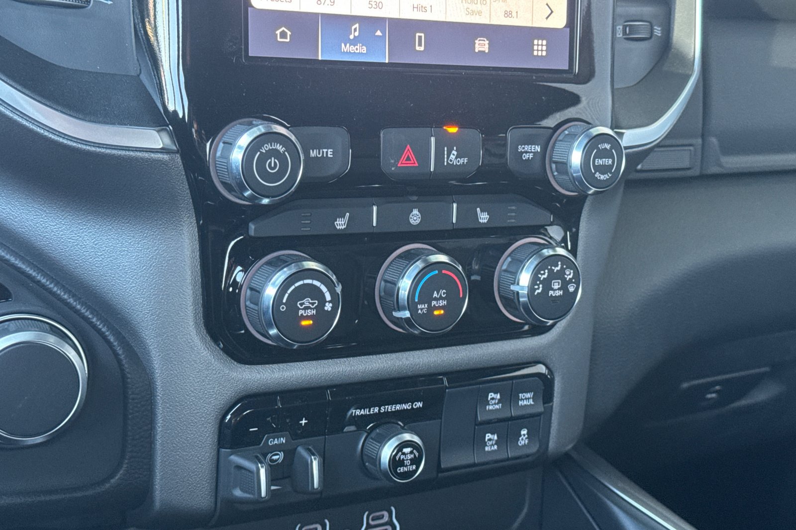 New 2027 RAM 1500 Big Horn AWD/4WD image 18