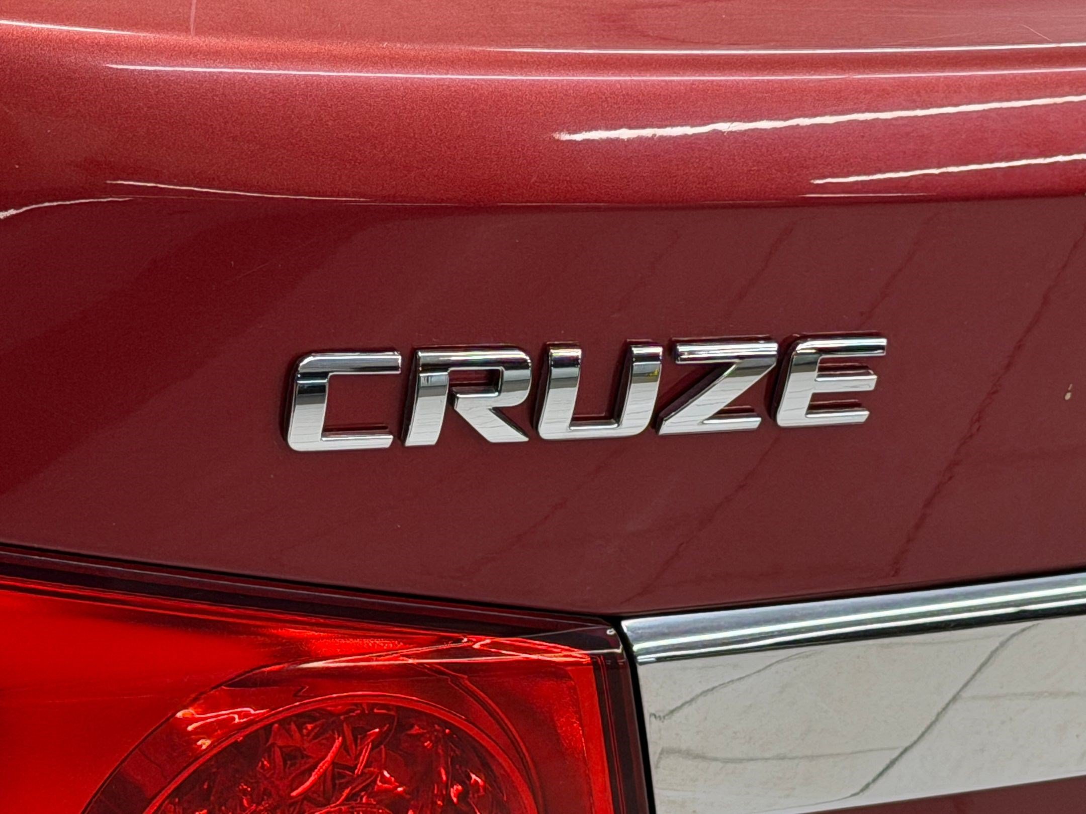 Used 2014 Chevrolet Cruze LT FWD image 30