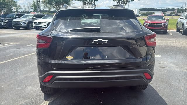 New 2026 Chevrolet Trax LT w/ Driver Confidence Package FWD image 6