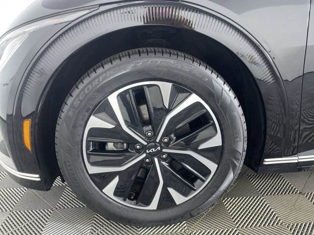 Used 2023 Kia EV6 Wind image 17