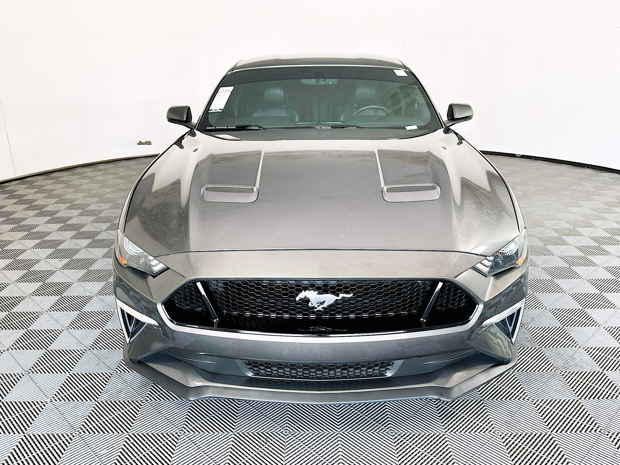 Used 2018 Ford Mustang GT Premium RWD image 8