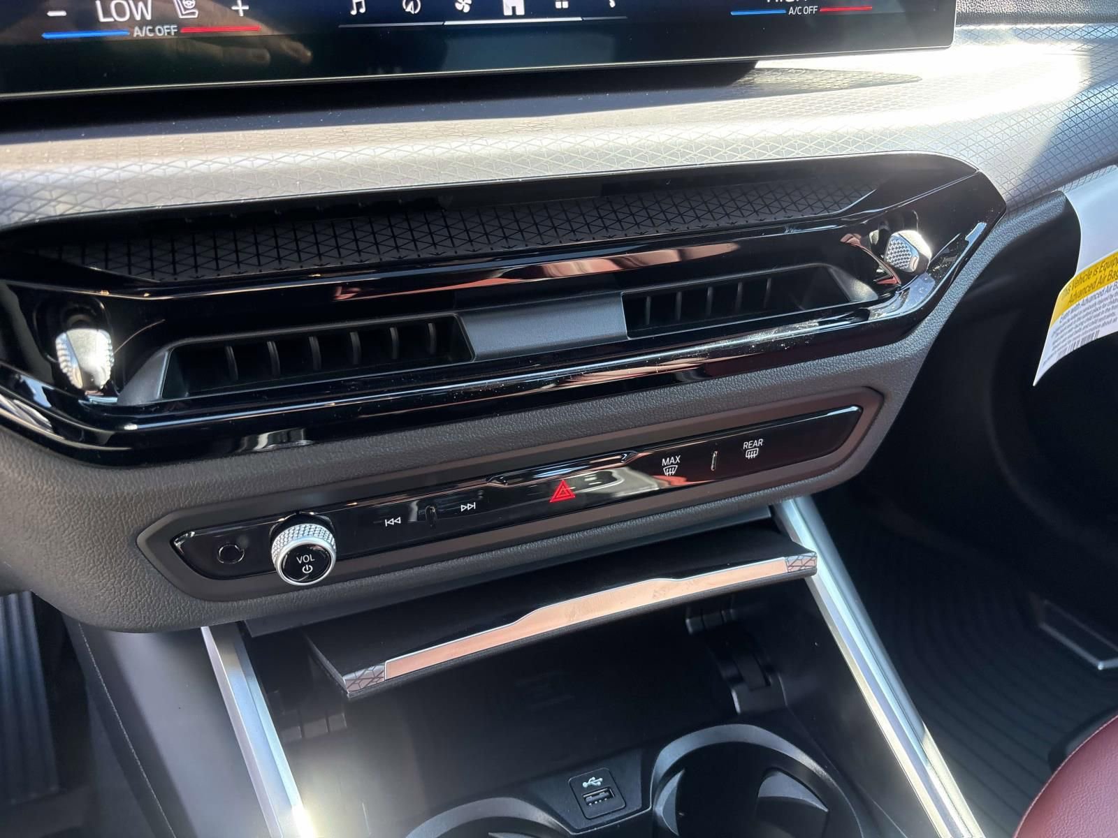 New 2026 BMW 330i xDrive Sedan w/ Premium Package image 22