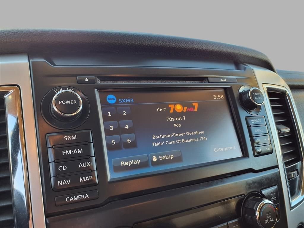 Used 2017 Nissan Titan SV image 5