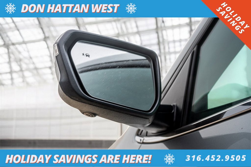 Used 2023 Chevrolet Equinox LT image 38