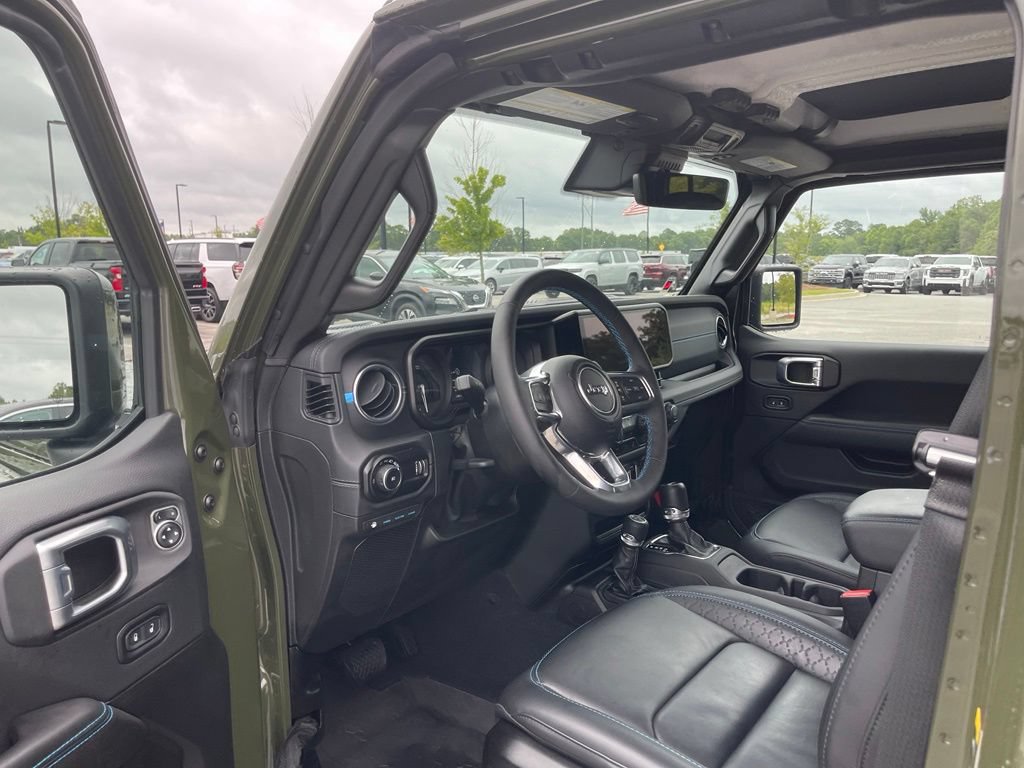 Used 2024 Jeep Wrangler High Altitude AWD/4WD image 36