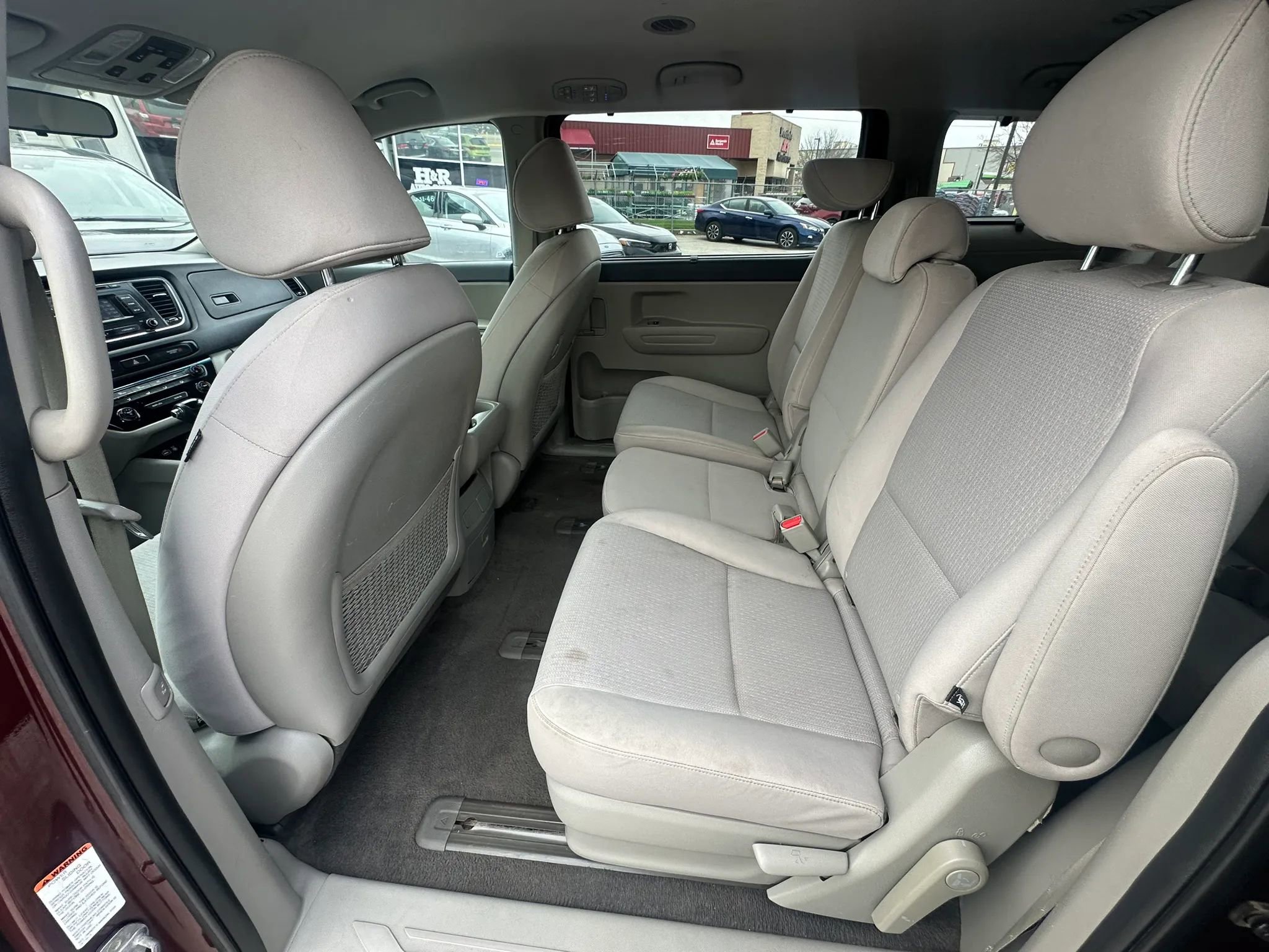 Used 2016 Kia Sedona LX w/ LX Convenience Package FWD image 10