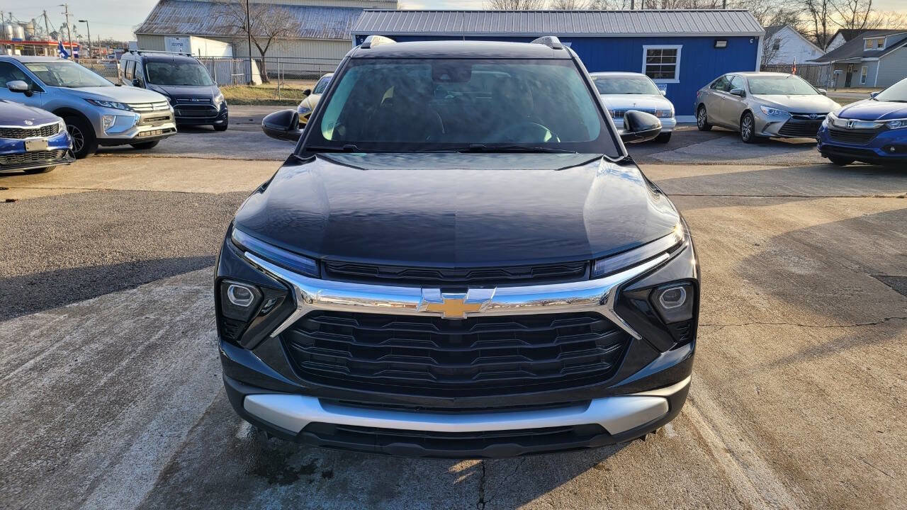 Used 2025 Chevrolet TrailBlazer LT w/ Driver Confidence Package image 7