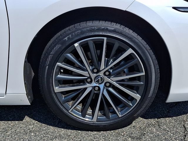 Used 2025 Lexus ES 350 w/ Premium Package FWD image 8