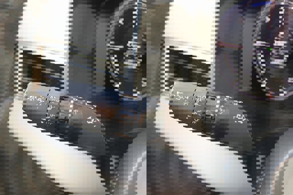 Used 2023 Mitsubishi Outlander SEL image 28