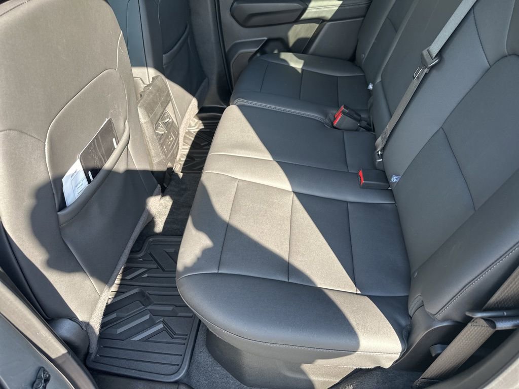 Used 2024 Chevrolet Colorado LT w/ LT Convenience Package III image 16