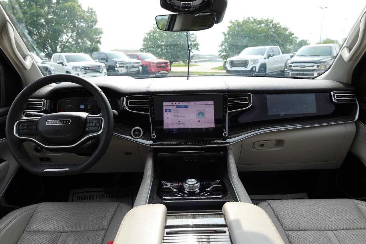 Used 2022 Jeep Wagoneer Series III w/ Premium Group I image 14