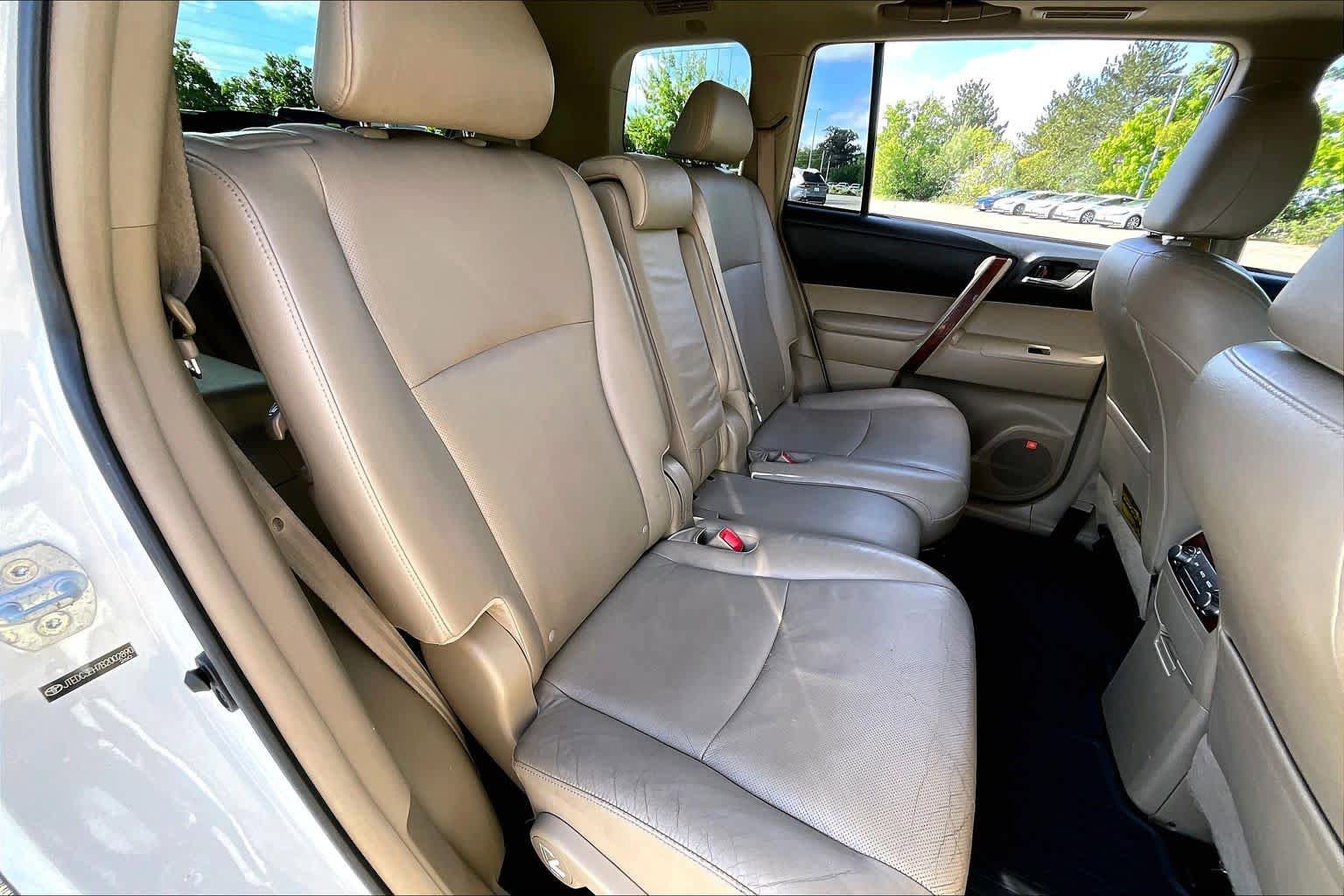 Used 2011 Toyota Highlander Limited image 19