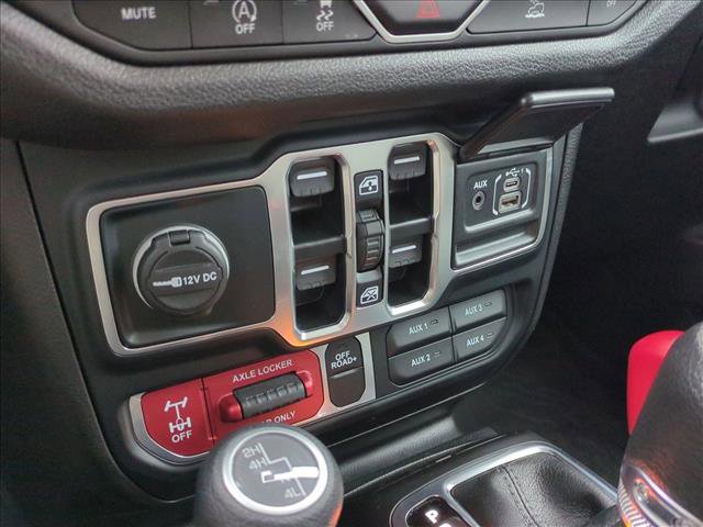 Used 2024 Jeep Gladiator Willys image 13