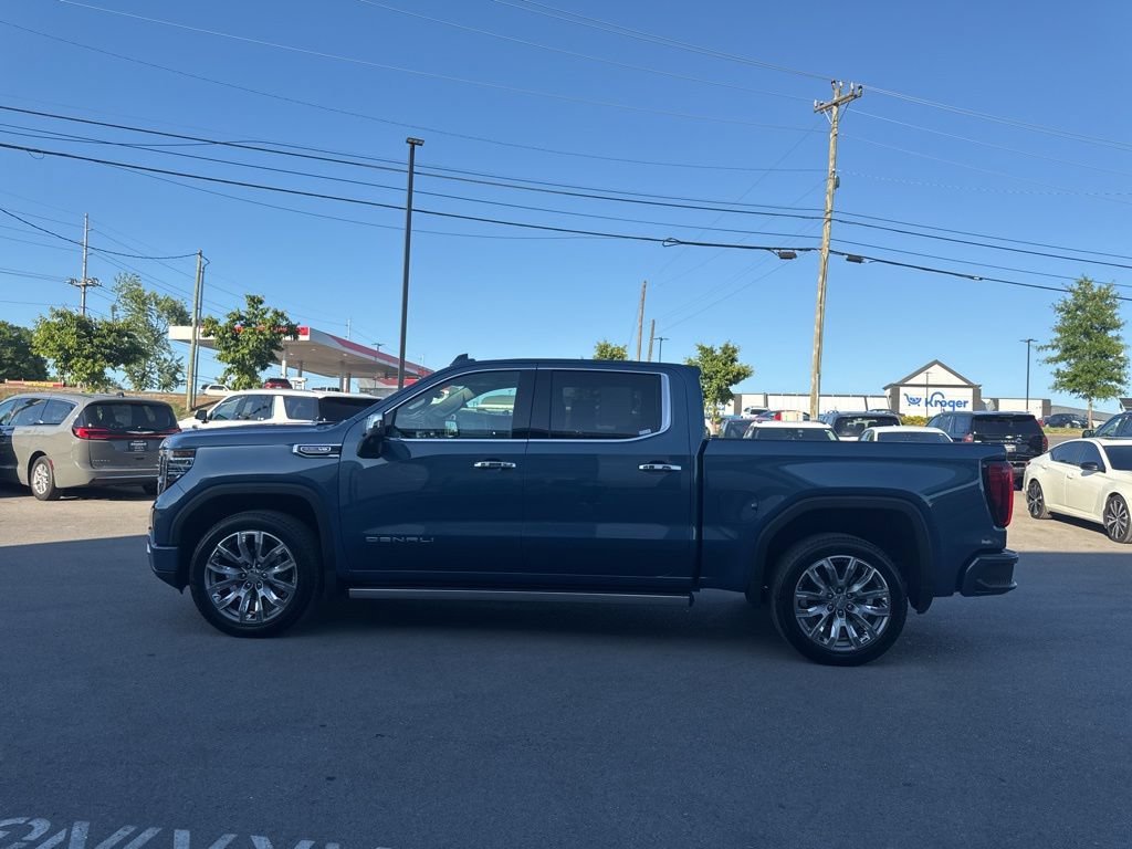 Used 2025 GMC Sierra 1500 Denali w/ Denali Reserve Package AWD/4WD image 4