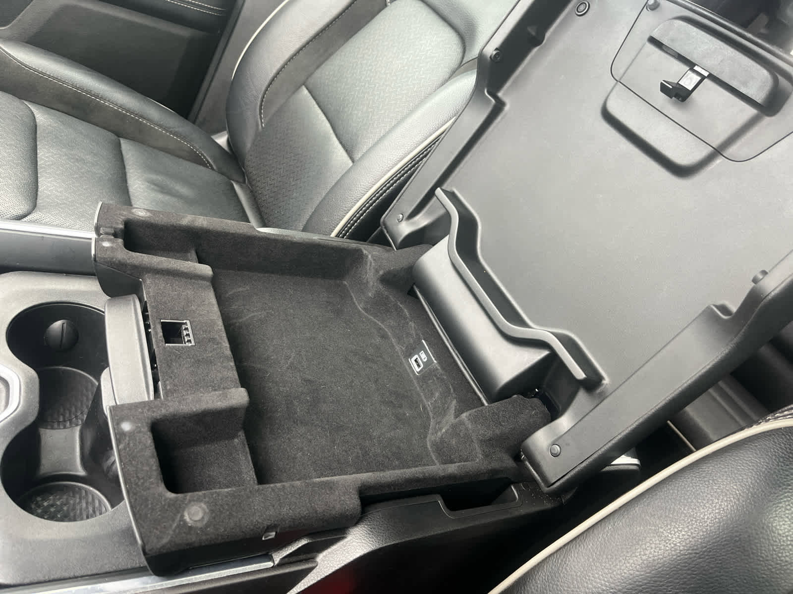 Used 2022 RAM 1500 Laramie w/ Sport Appearance Package image 26