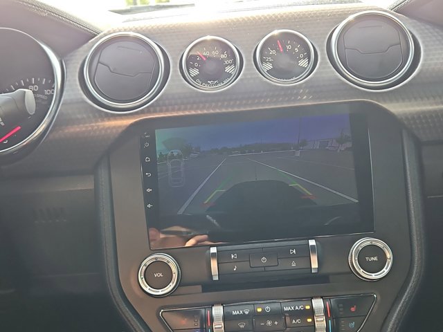 Used 2018 Ford Mustang GT Premium w/ GT Performance Package RWD image 14