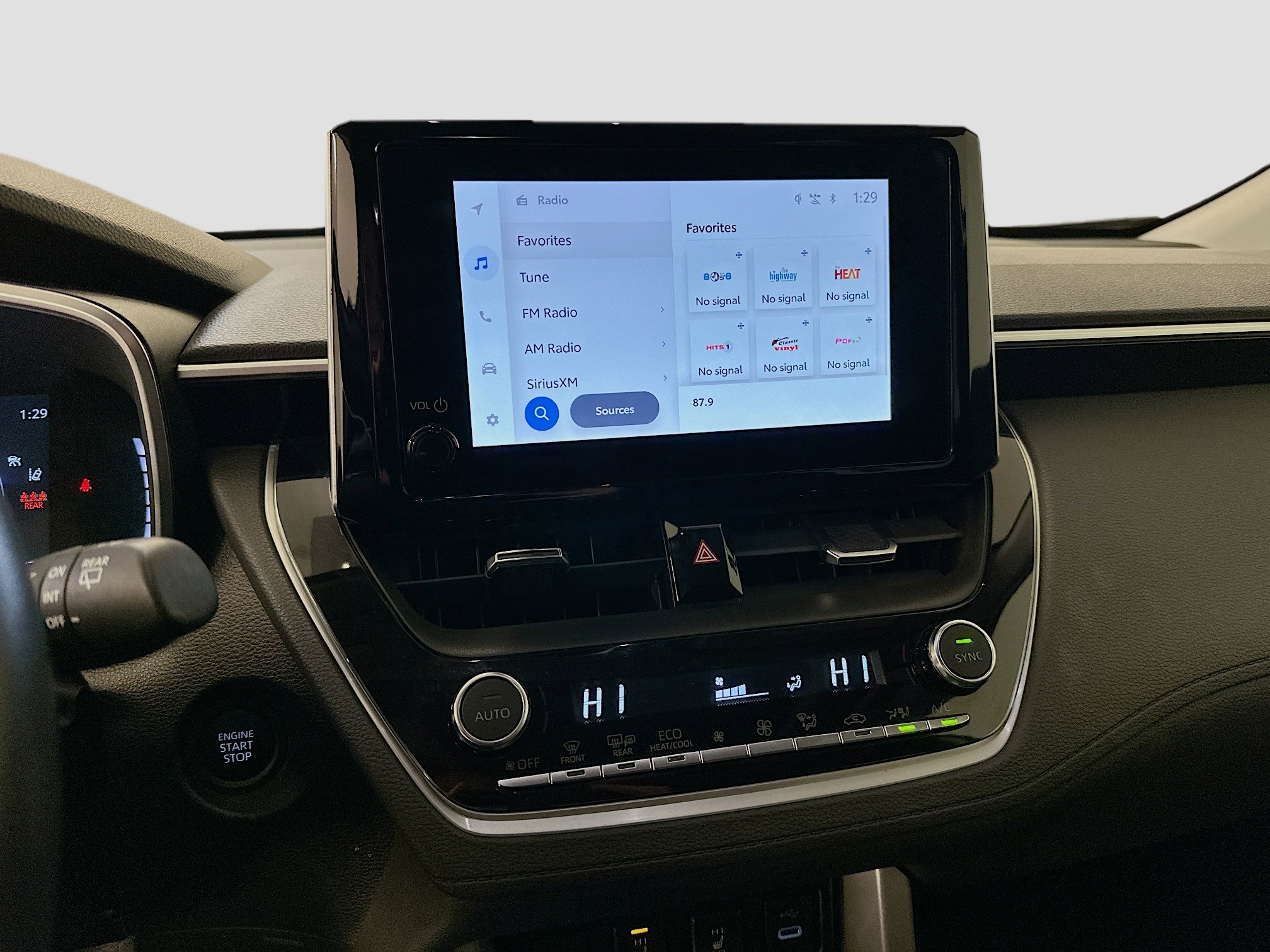 Used 2024 Toyota Corolla Cross XLE w/ Convenience Package image 26