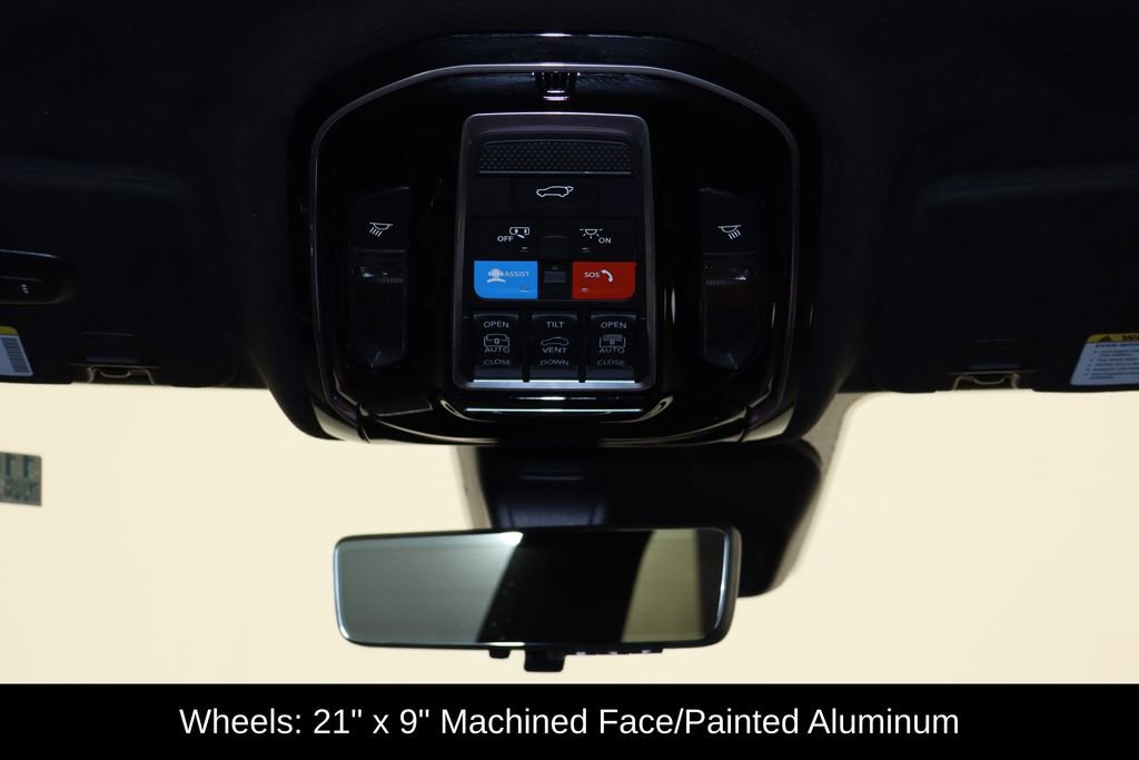 Used 2022 Jeep Grand Cherokee Summit AWD/4WD image 27