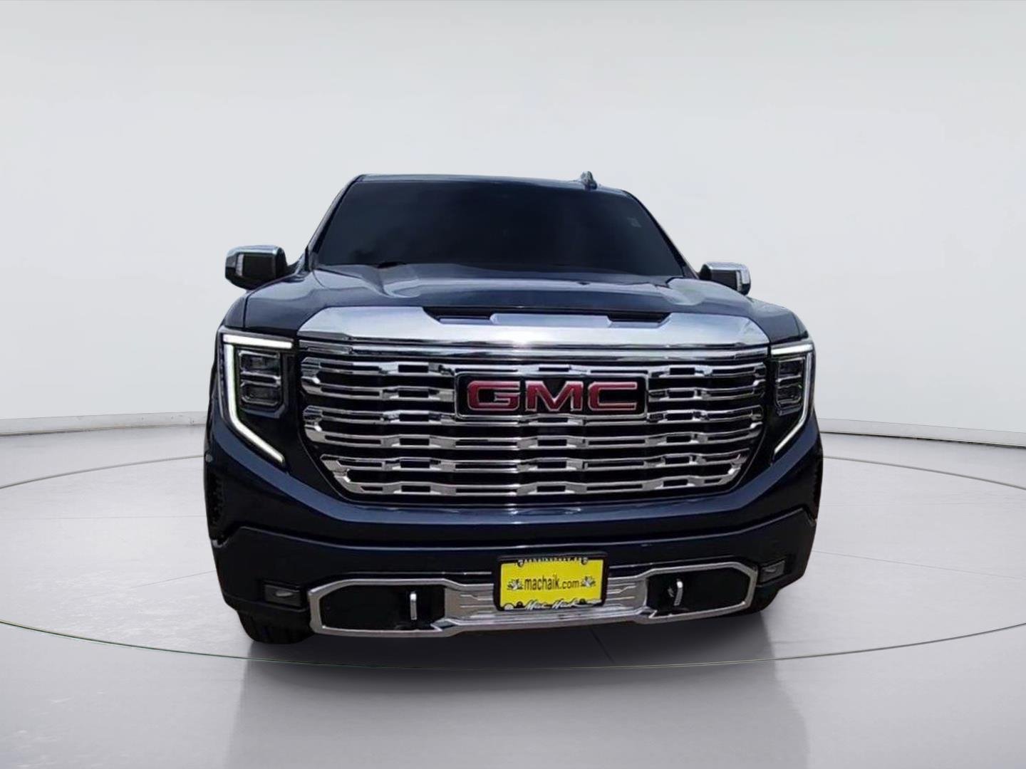 Certified 2022 GMC Sierra 1500 Denali w/ Denali Reserve Package AWD/4WD image 3