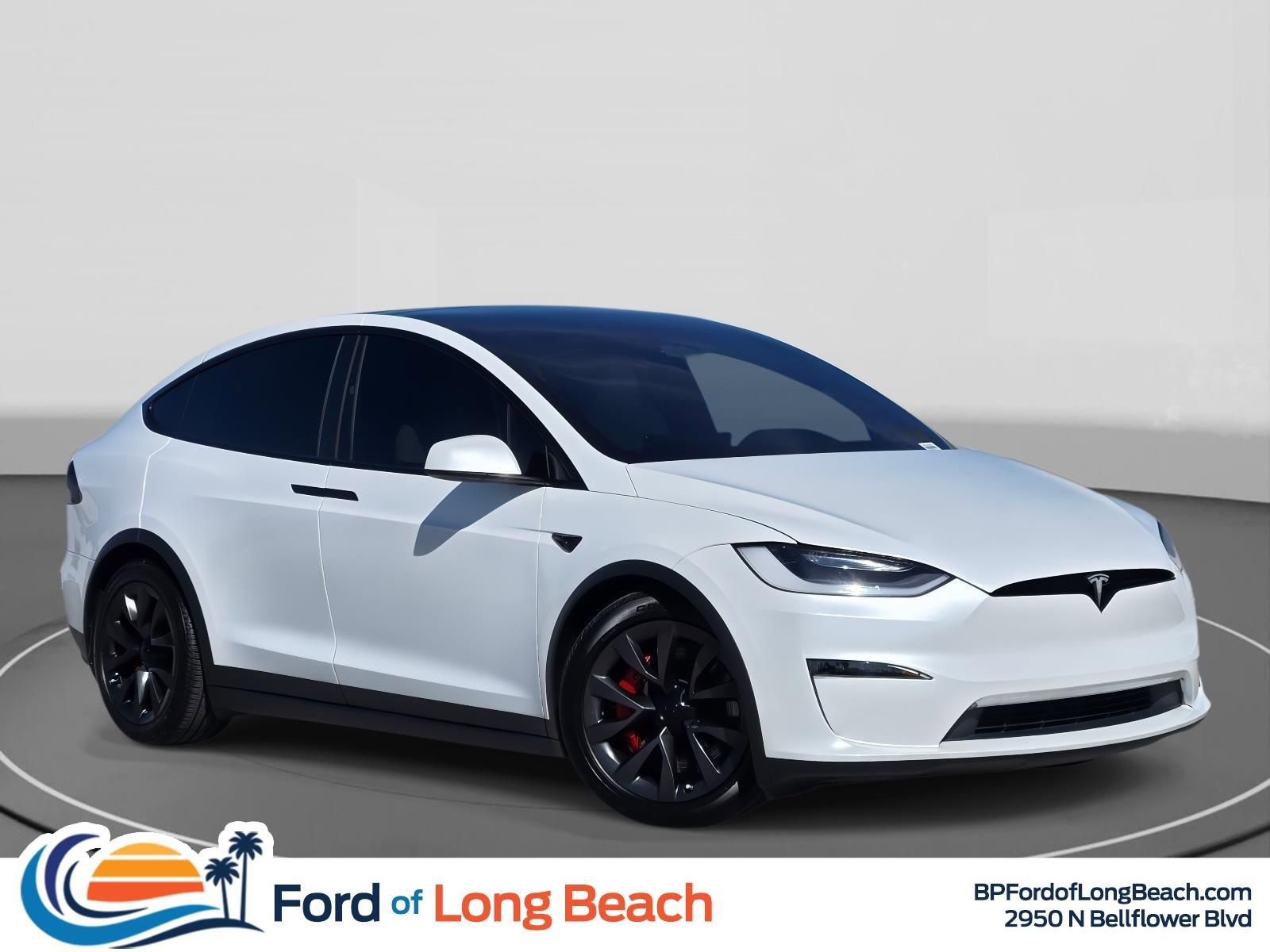 Used 2023 Tesla Model X Plaid image 1
