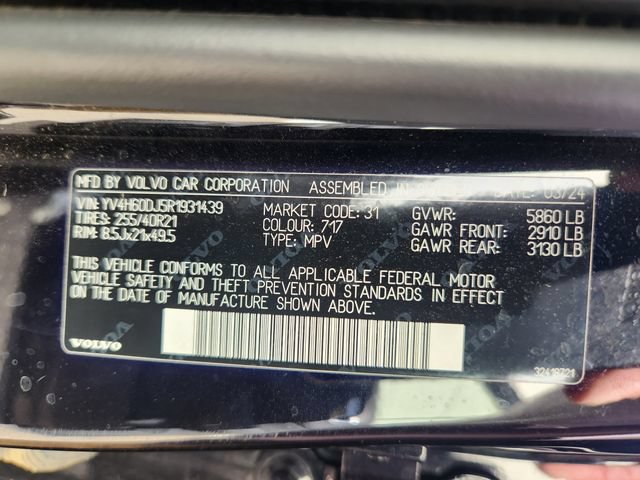 Certified 2024 Volvo XC60 T8 Ultimate w/ Climate Package AWD/4WD image 26