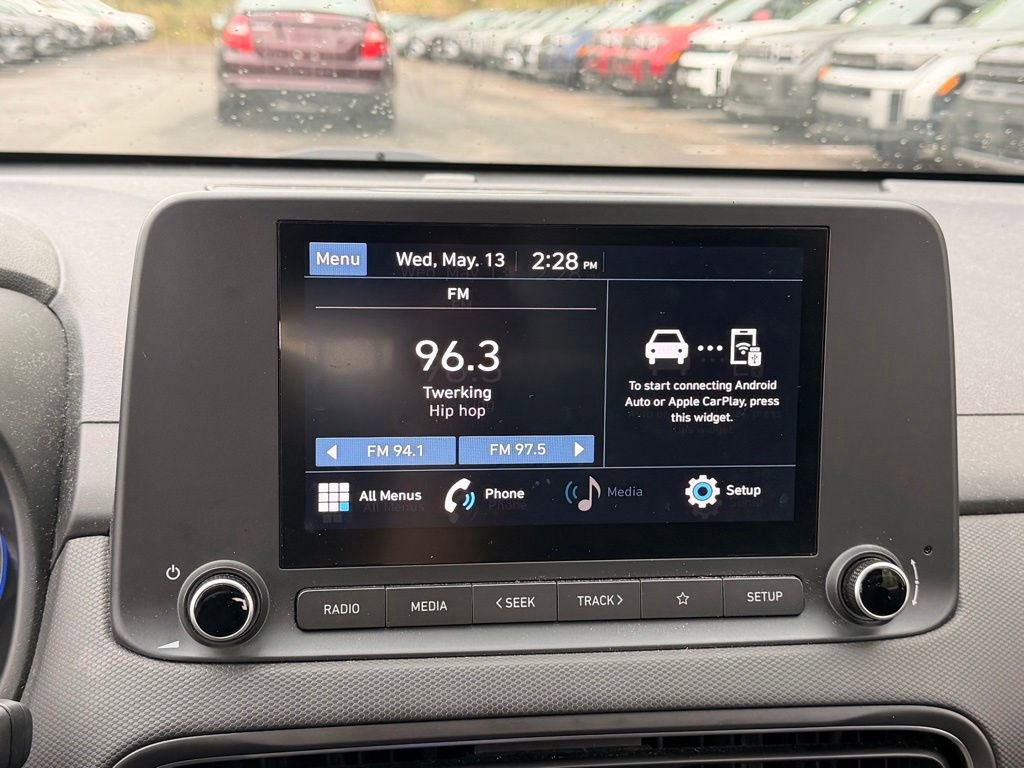 Used 2023 Hyundai Kona SE AWD/4WD image 12