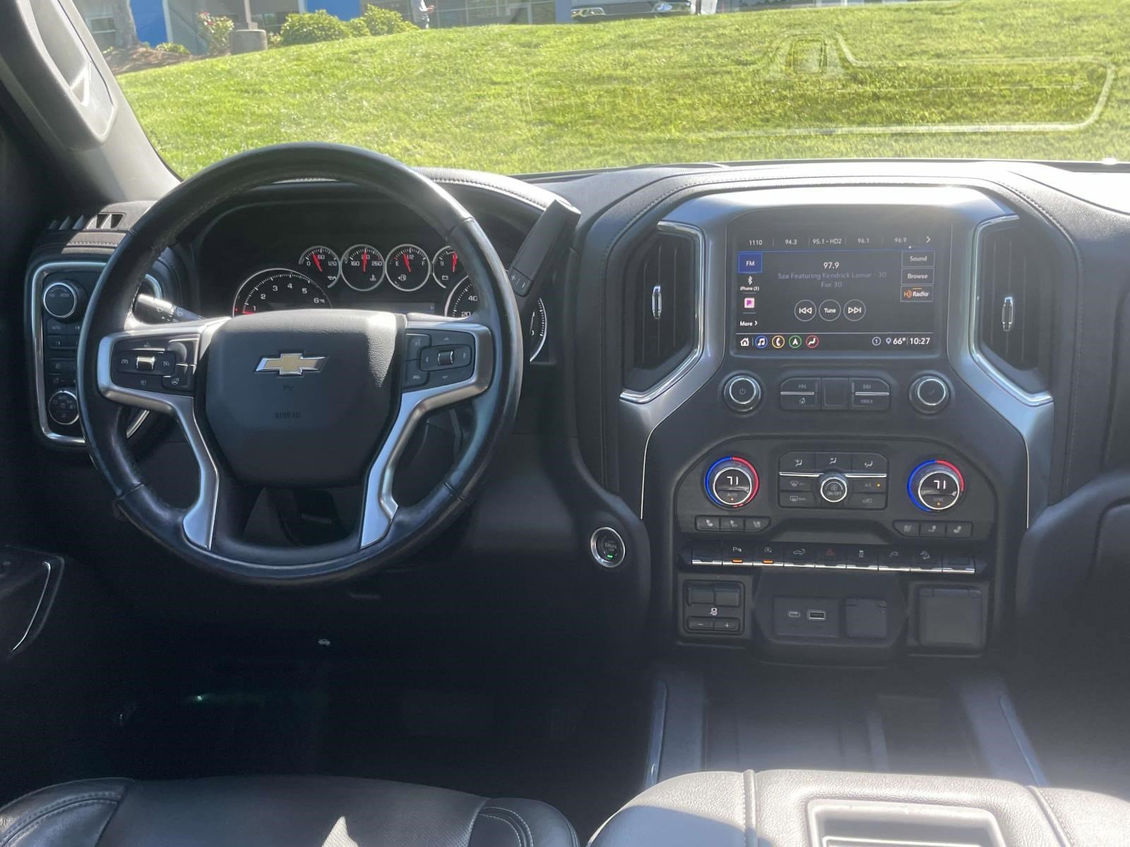 Used 2020 Chevrolet Silverado 1500 LTZ AWD/4WD image 12
