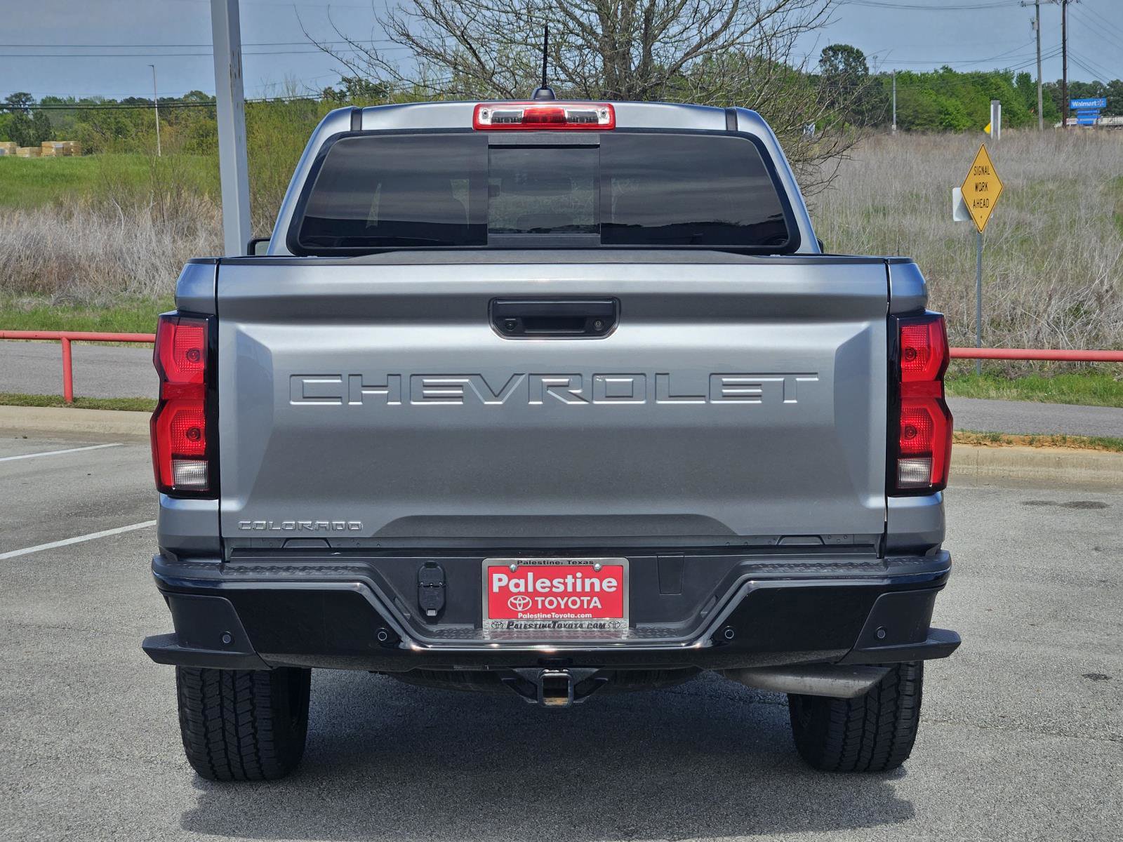 Used 2024 Chevrolet Colorado Z71 w/ Z71 Convenience Package 2 image 5
